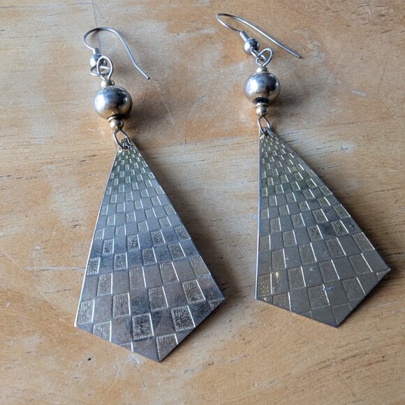 Vintage Silver Tone Geometric Earrings - Picture 2 of 6
